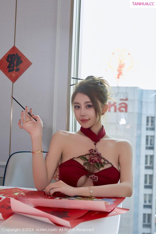 tina_甜仔  [XiuRen]高清写真图 2024.01.30 No.8036 tina_甜仔 美臀黑丝第20张图片